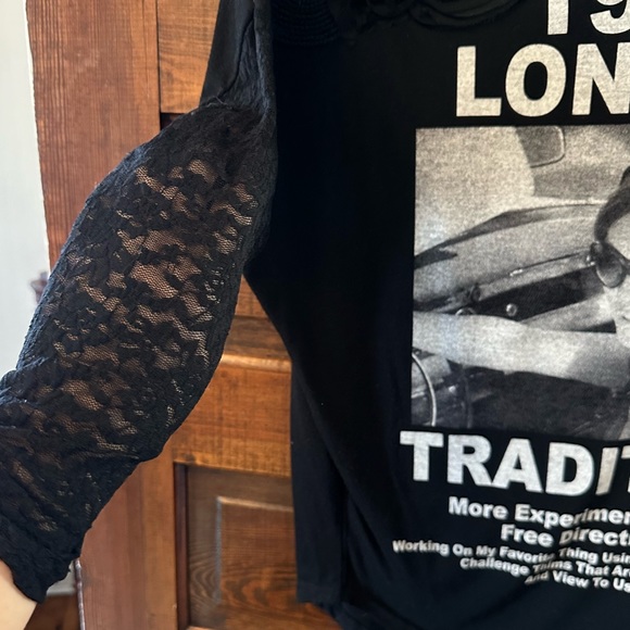 1986 London shirt - Picture 2 of 3